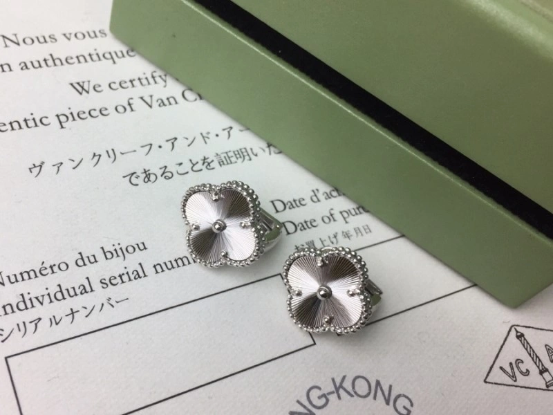 Soft Vca Earrings 254092