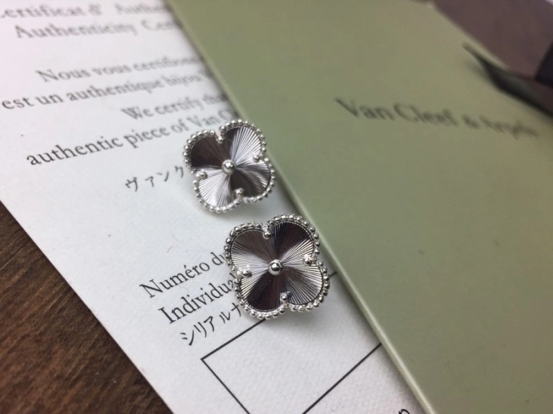 Soft Vca Earrings 254092