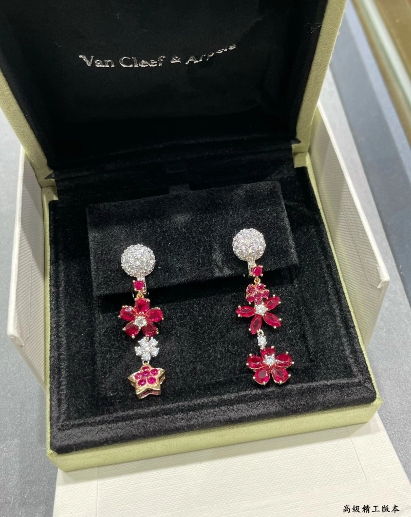 Vca Earrings Original 254075