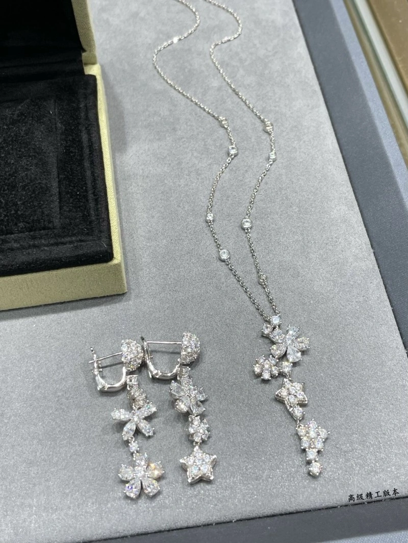 Vca Earrings ModernLook 254078
