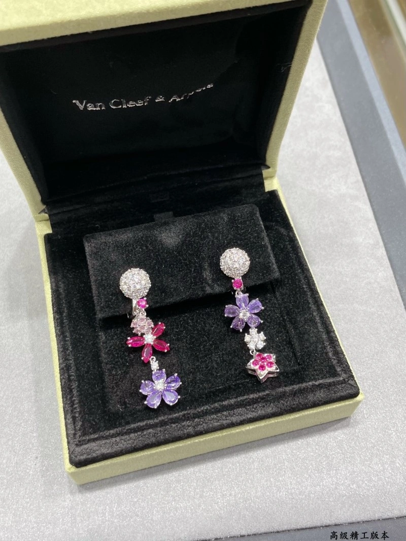 Vca Earrings Versatile 254077
