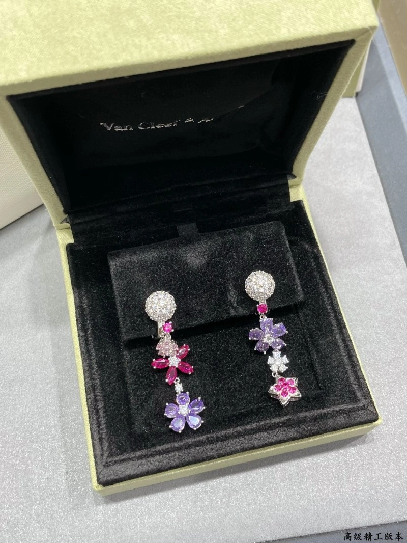 Vca Earrings Versatile 254077