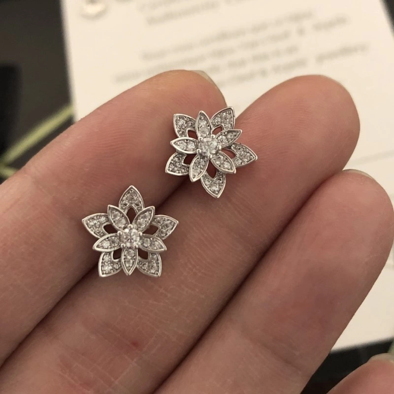 Vca Earrings WaterResistant 254073