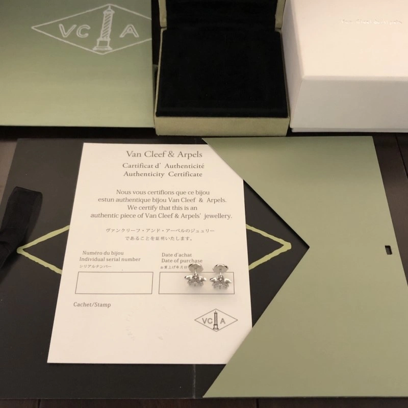 Vca Earrings WaterResistant 254073