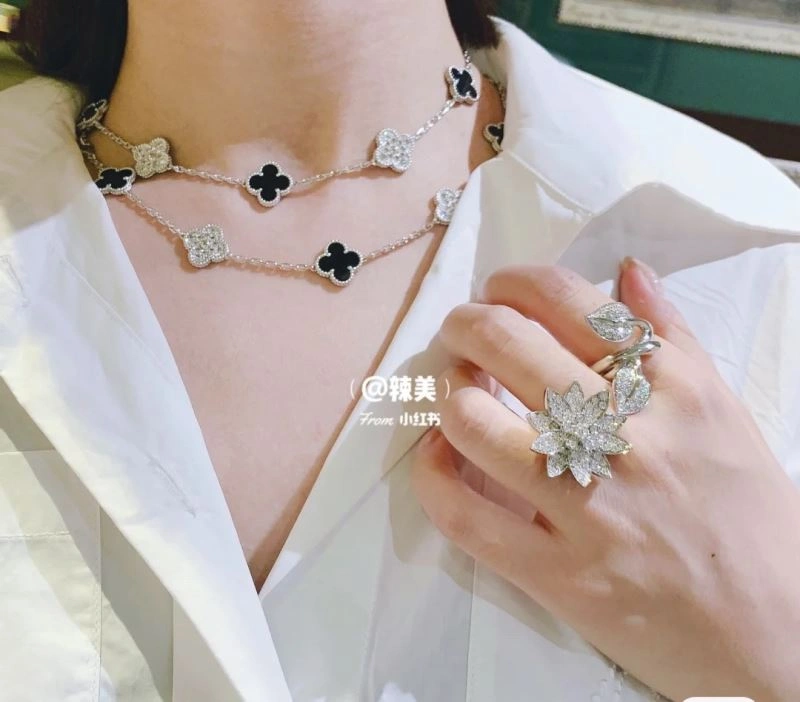 Vca Necklaces Classic 255432