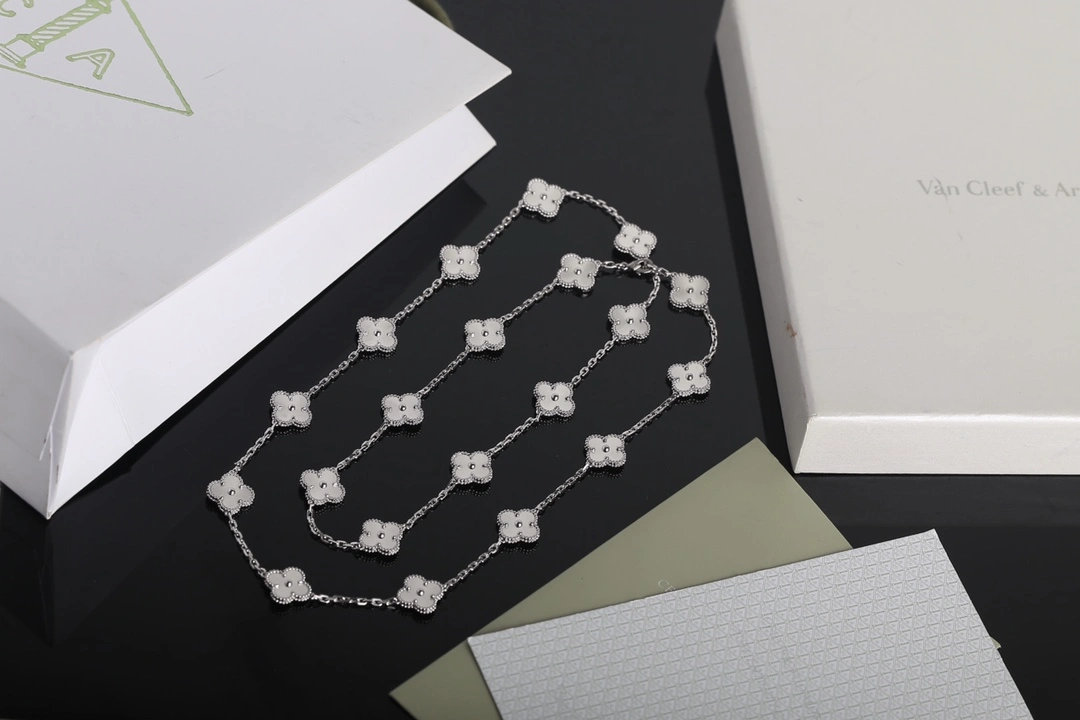 Vca Necklaces FlexibleFit 255428