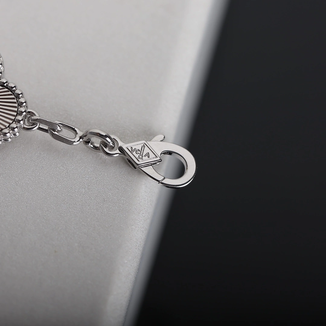 Vca Necklaces FlexibleFit 255428