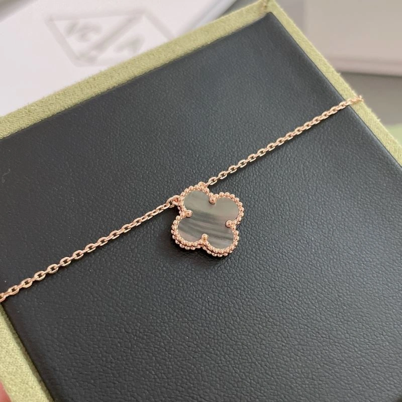 Vca Necklaces Functional 255419