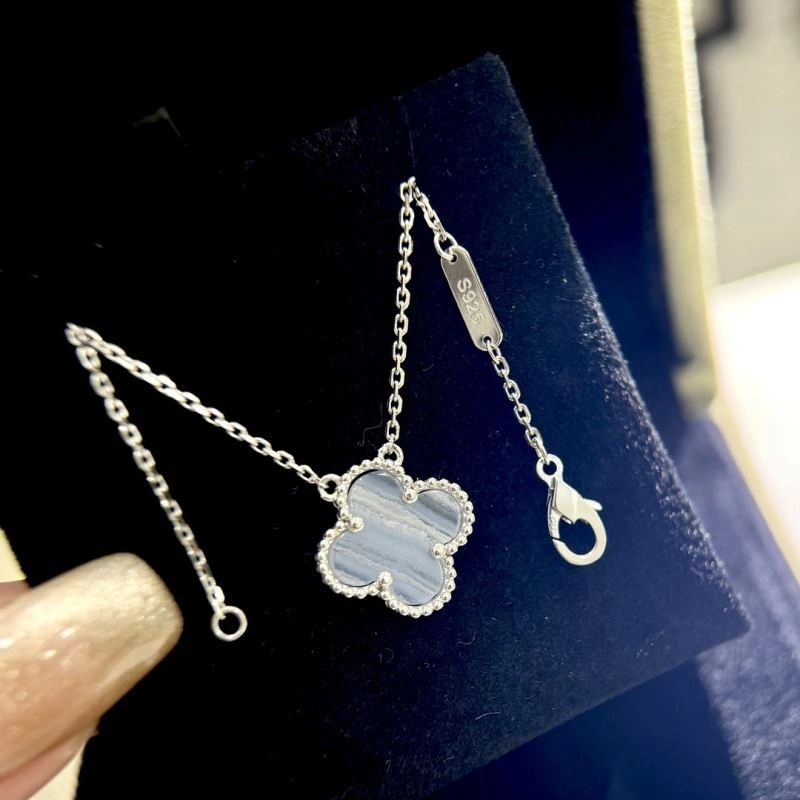 Vca Necklaces SmartChoice 255407