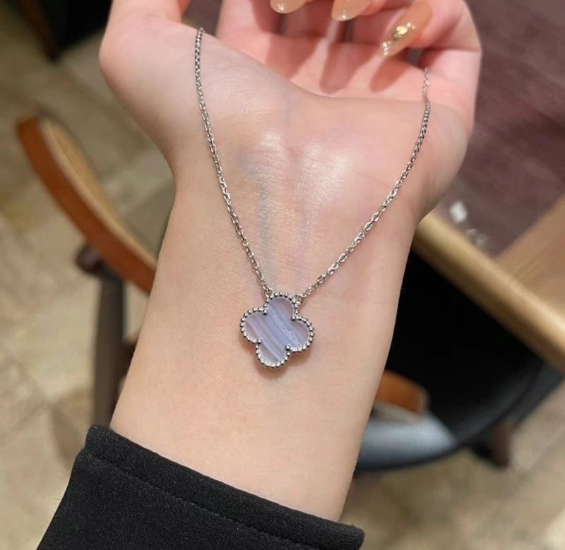Vca Necklaces SmartChoice 255407