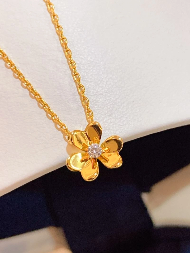 Vca Necklaces Reliable 255400