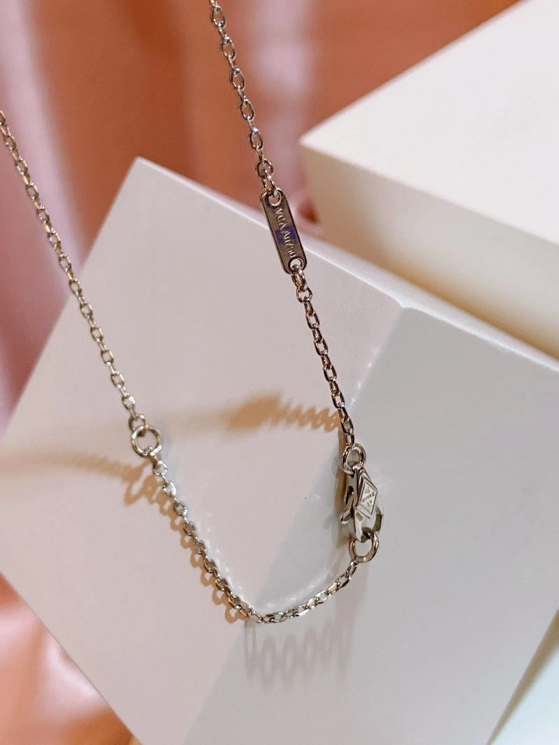 Vca Necklaces Reliable 255400