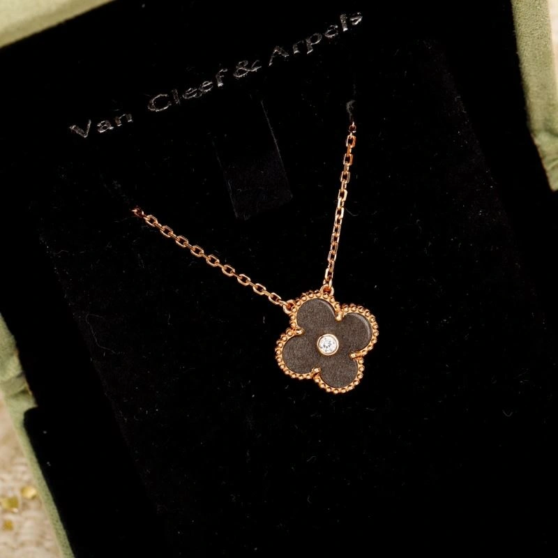 ZeroBulk Vca Necklaces 255520