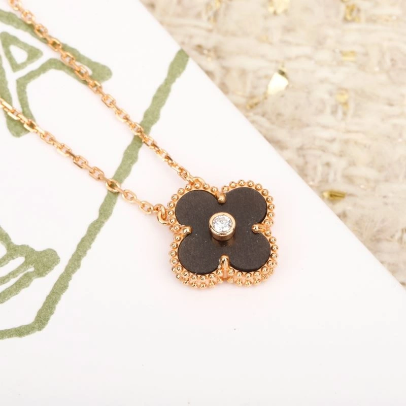 ZeroBulk Vca Necklaces 255520