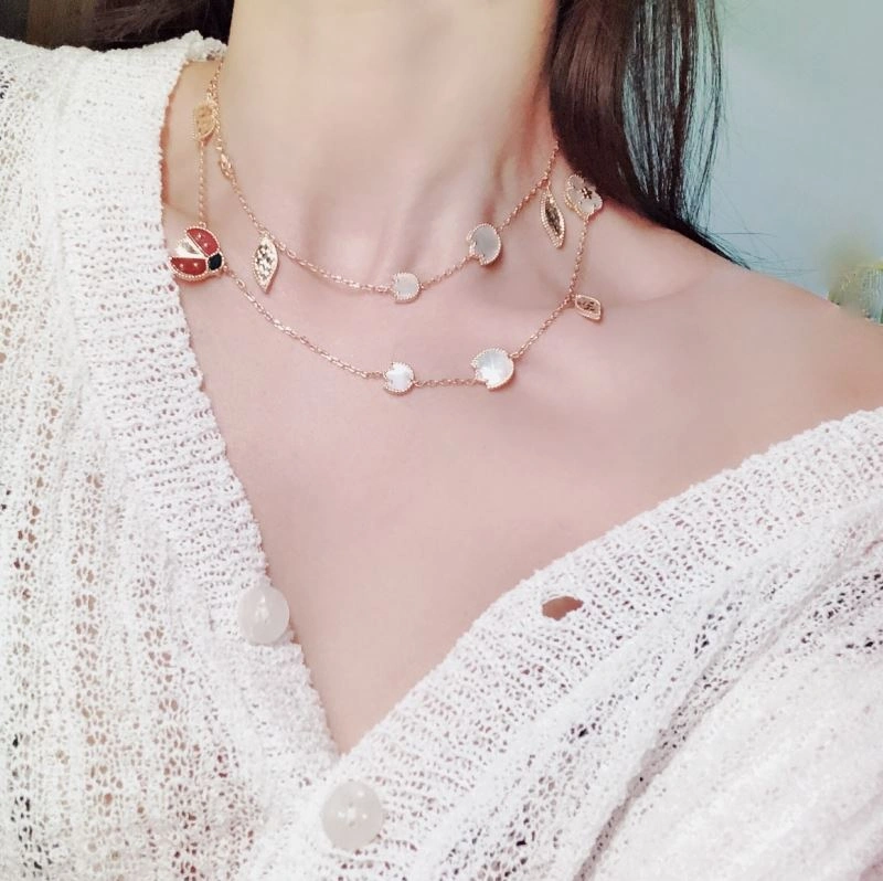 Vca Necklaces Supportive 255522