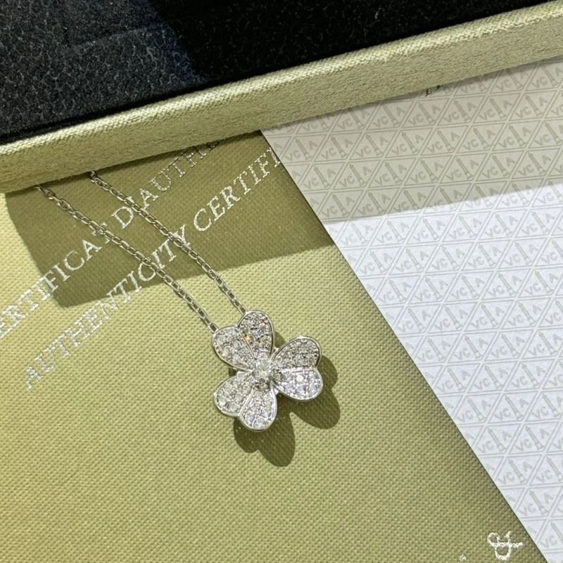 Sustainable Vca Necklaces 255532