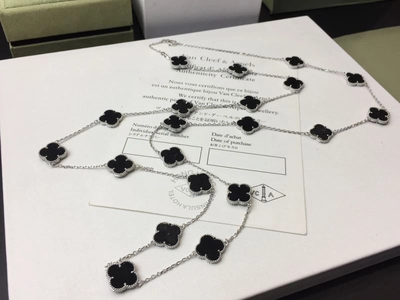 FreshLook Vca Necklaces 255469