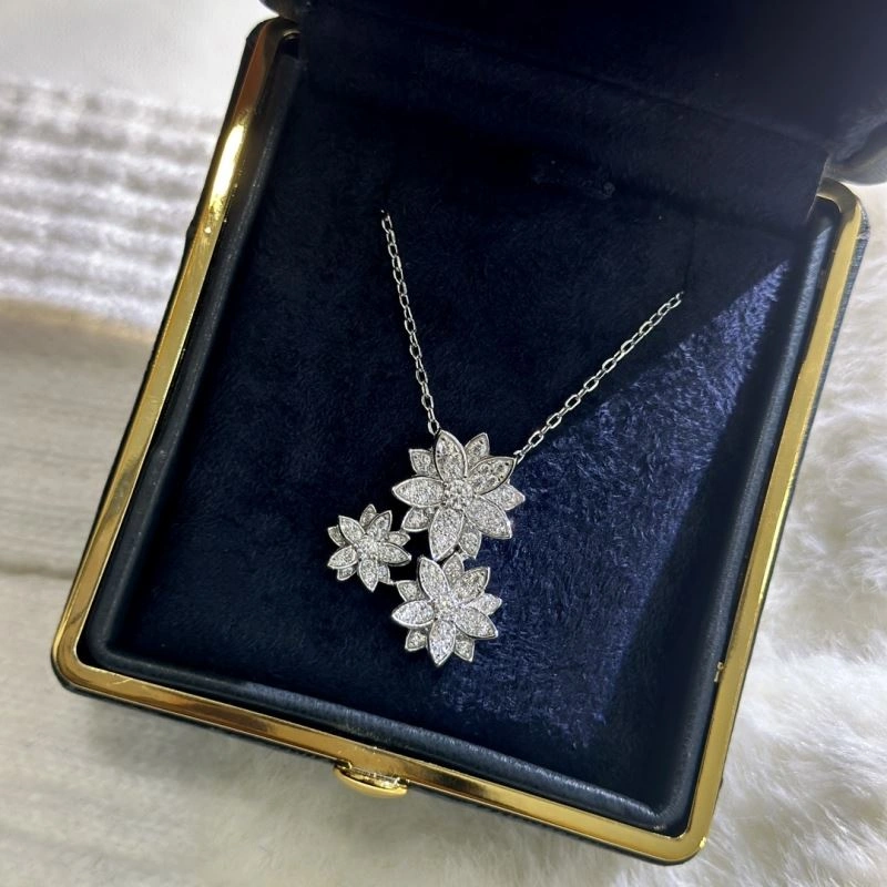 Vca Necklaces Affordable 255376