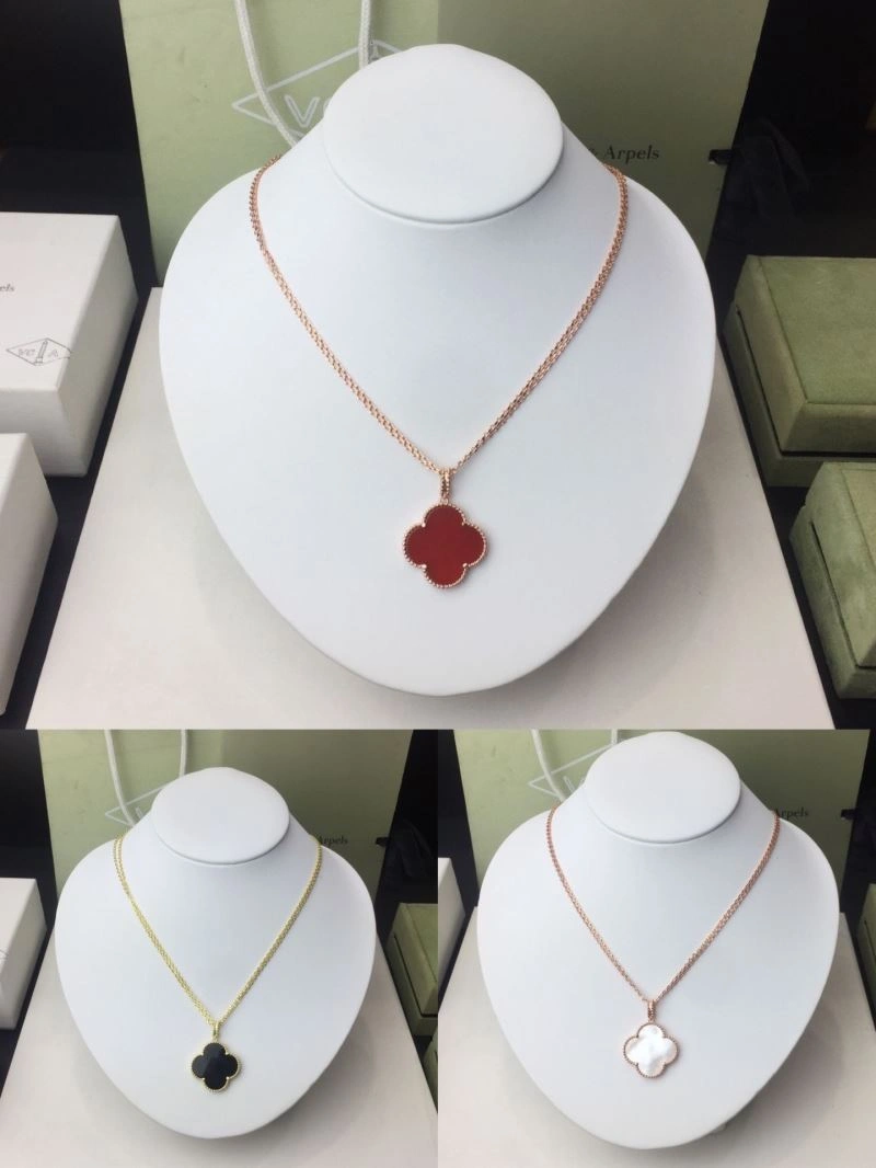 Vca Necklaces SmoothTexture 255382