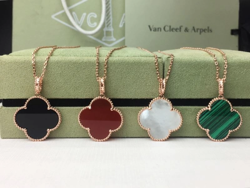 Vca Necklaces SmoothTexture 255382