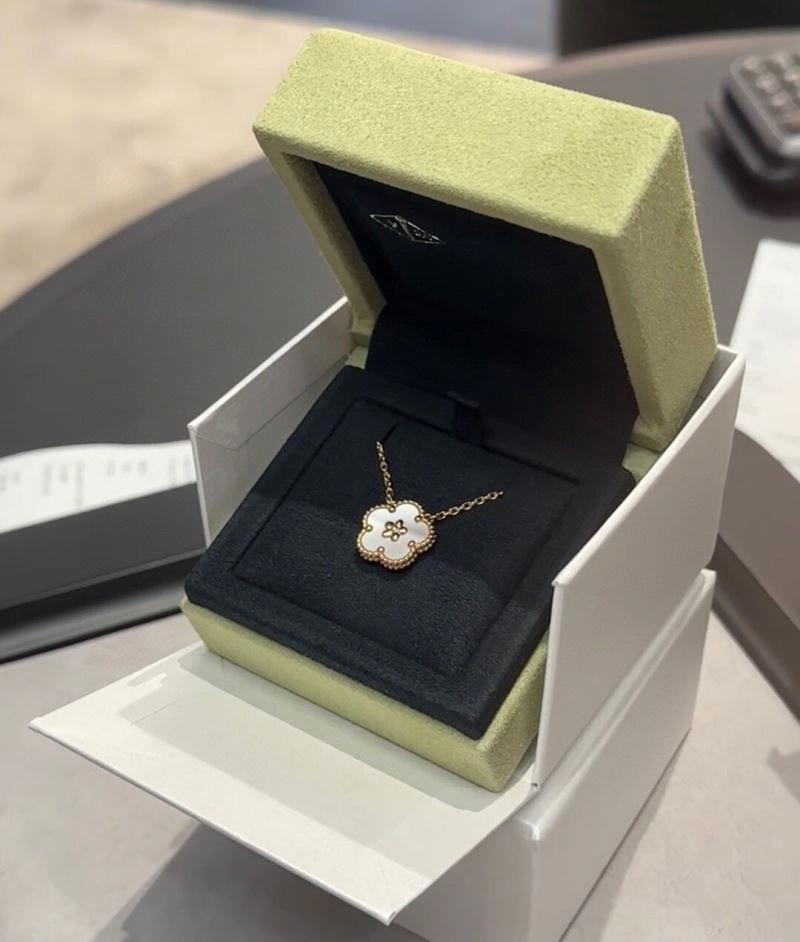 StreetReady Vca Necklaces 255204