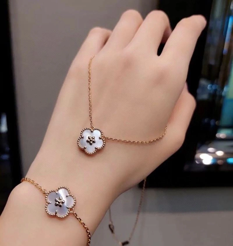 StreetReady Vca Necklaces 255204