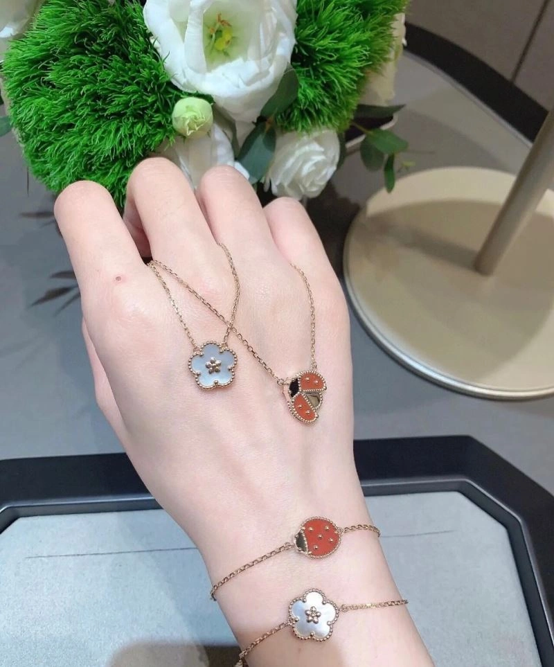StreetReady Vca Necklaces 255204