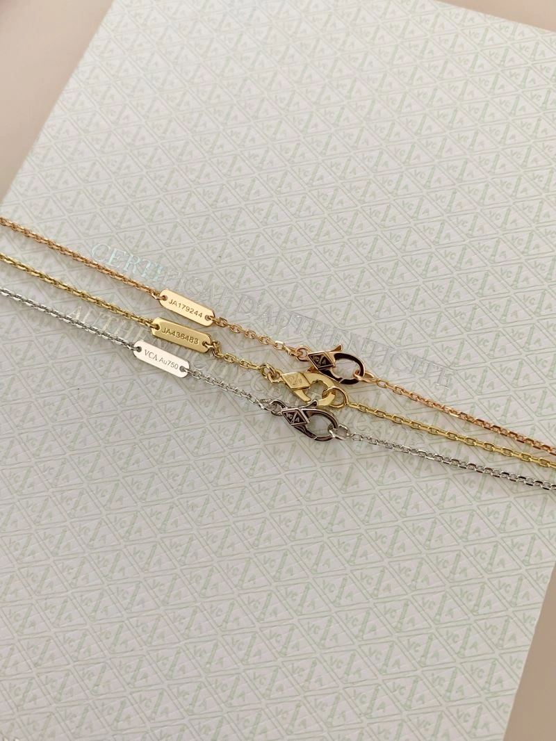 Vca Necklaces ModernLook 255194