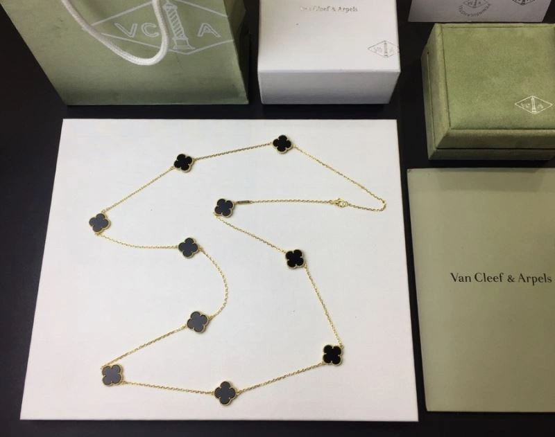 Vca Necklaces Resilient 255224