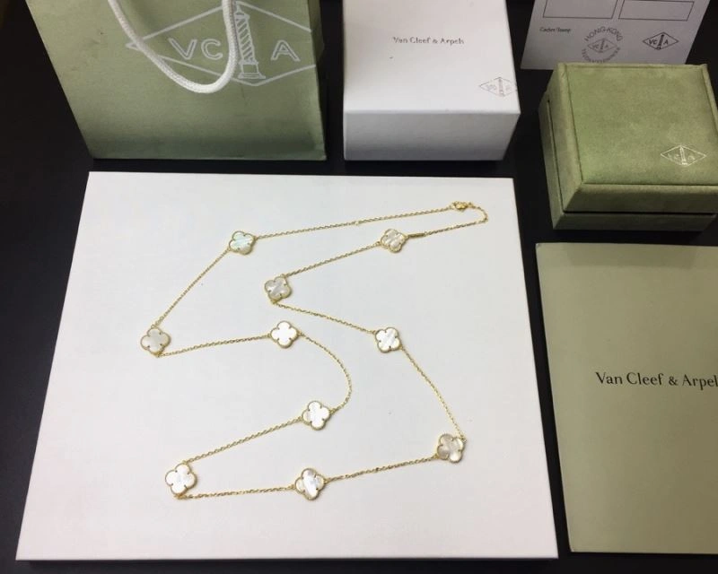 Vca Necklaces Resilient 255224
