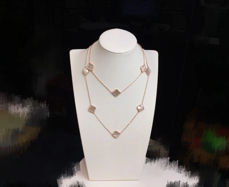 Vca Necklaces Resilient 255224
