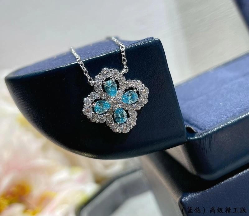 TechFriendly Vca Necklaces 255191