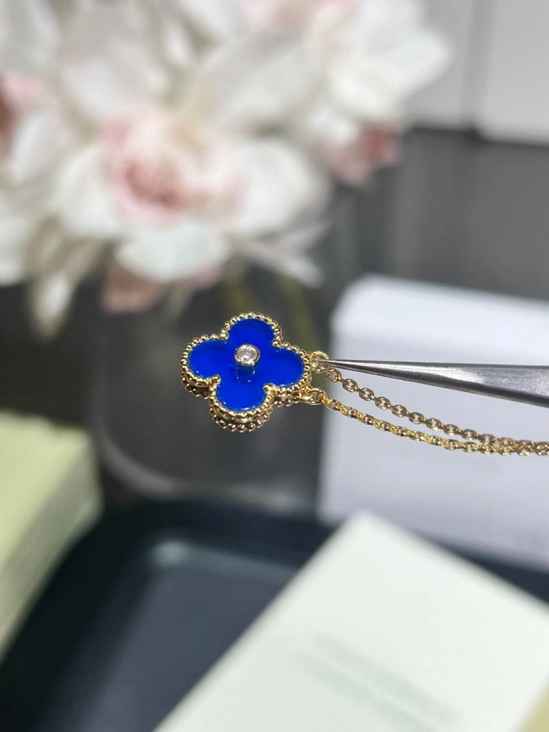 Vca Necklaces Youthful 255189