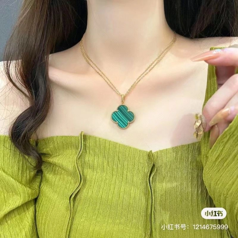 Lightweight Vca Necklaces 255188