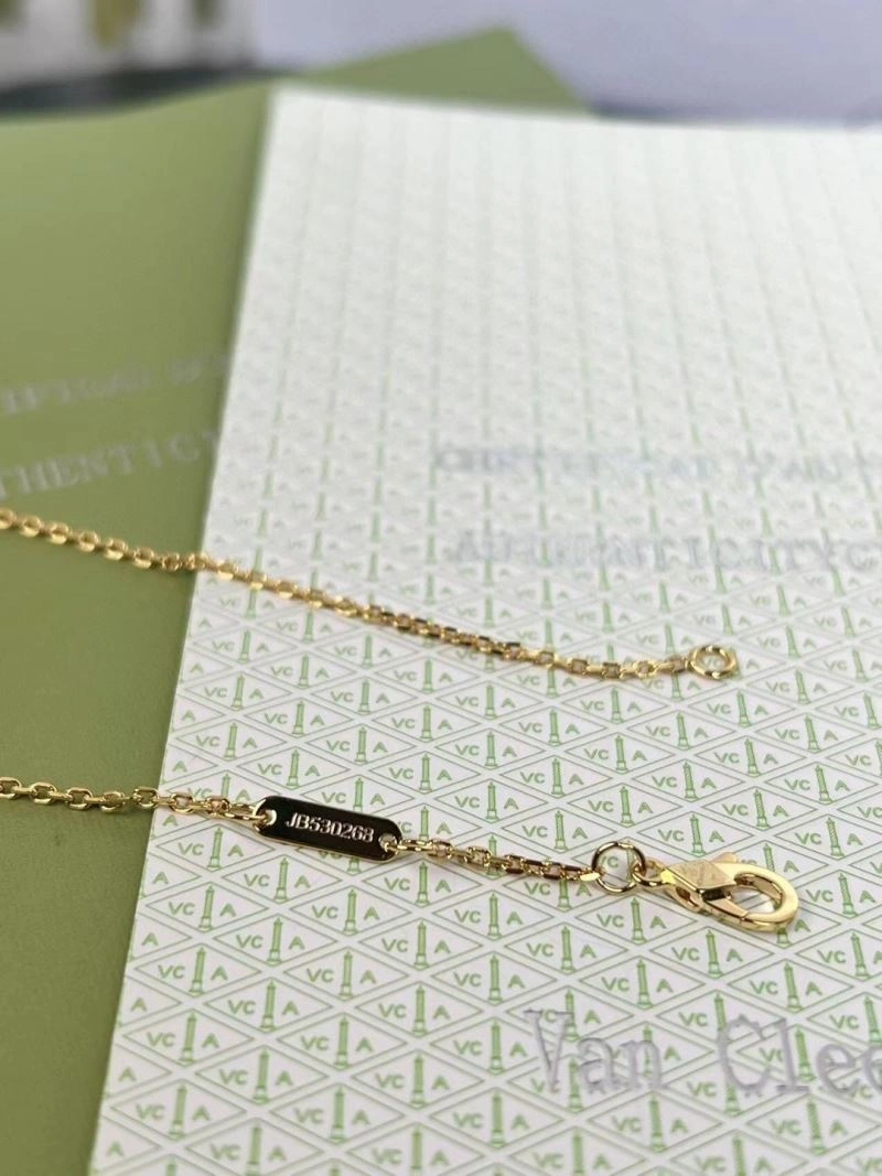 Vca Necklaces TopPick 255186