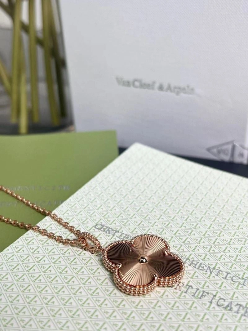 Vca Necklaces MoistureWicking 255187