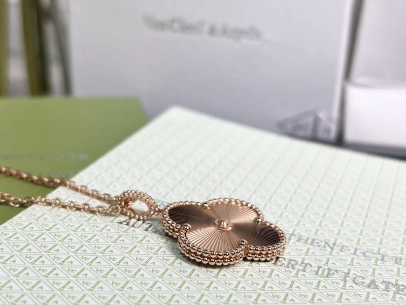 Vca Necklaces MoistureWicking 255187