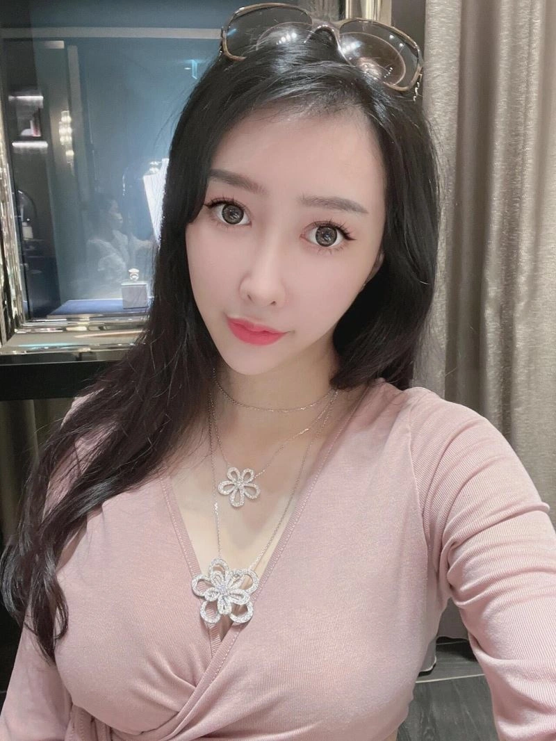 Seasonal Vca Necklaces 255170