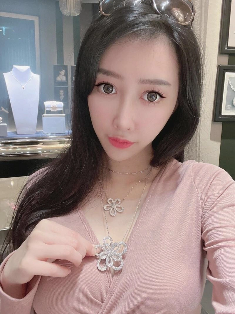 Seasonal Vca Necklaces 255170