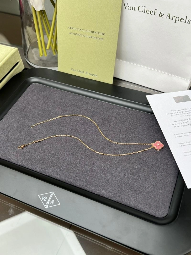 Soft Vca Necklaces 255176