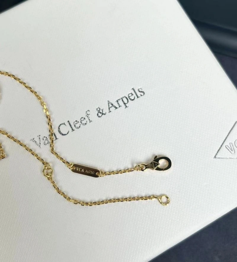 Sustainable Vca Necklaces 255177
