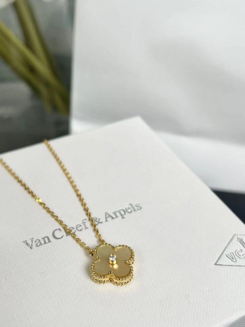 Sustainable Vca Necklaces 255177