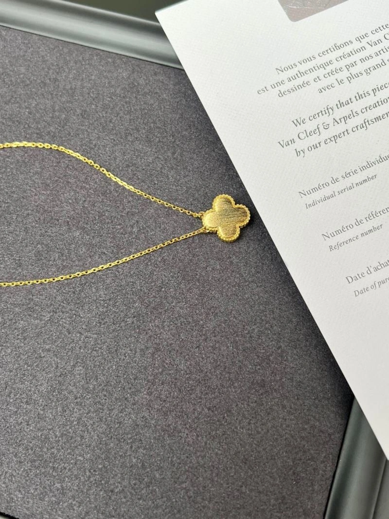 QuickDry Vca Necklaces 255167