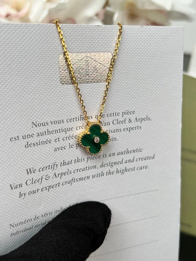 QuickDry Vca Necklaces 255167
