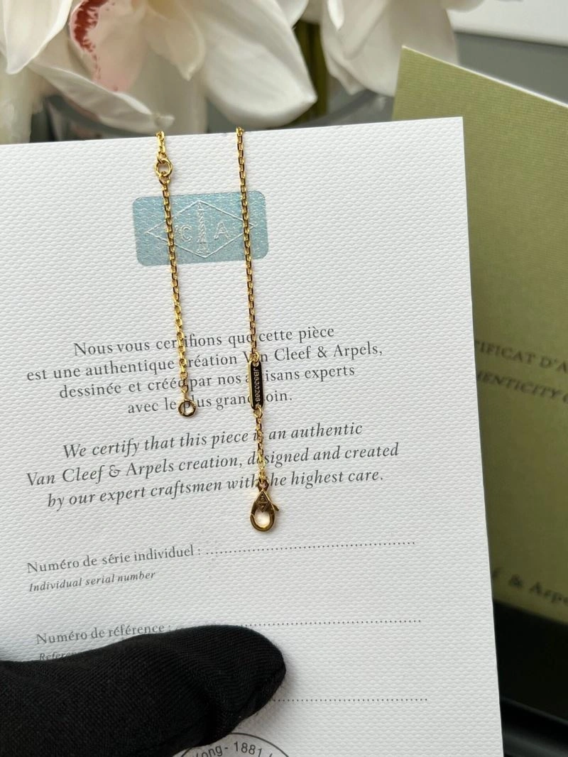 QuickDry Vca Necklaces 255167