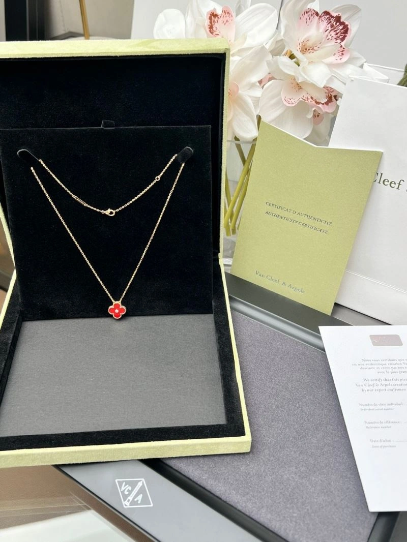 FreshLook Vca Necklaces 255171