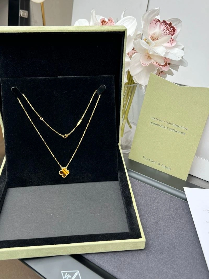 NewStyle Vca Necklaces 255155