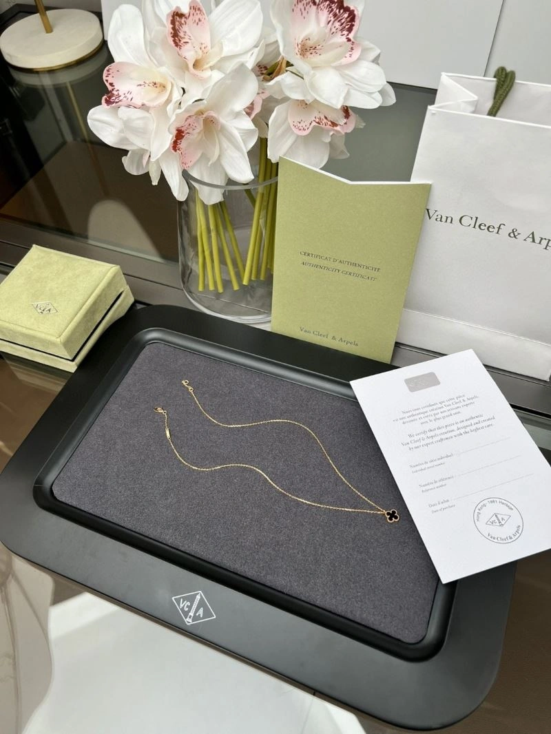 Vca Necklaces ZipUp 255163