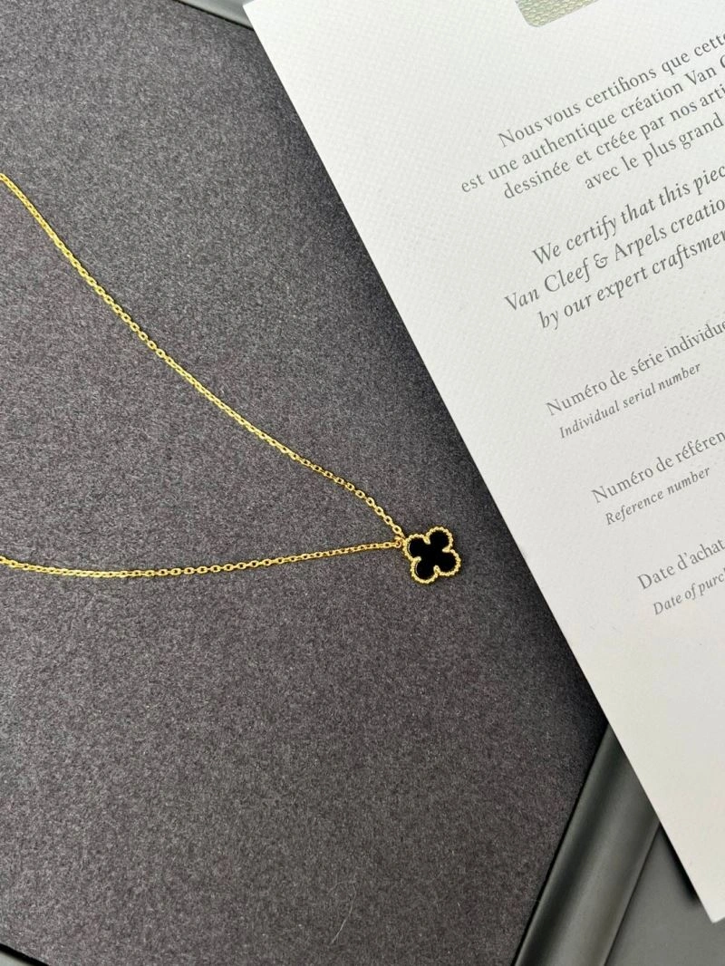 Unisex Vca Necklaces 255165