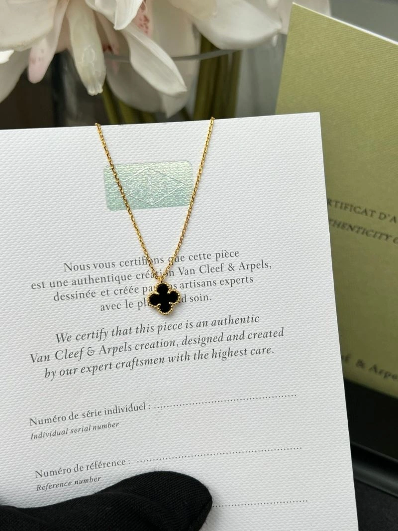 Unisex Vca Necklaces 255165